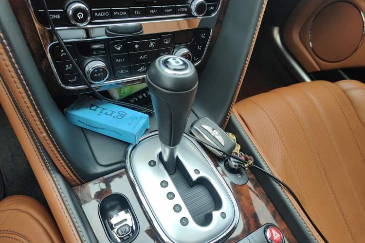 Used Bentley Flying Spur 2014 4.0T V8 Standard Edition Gear Lever