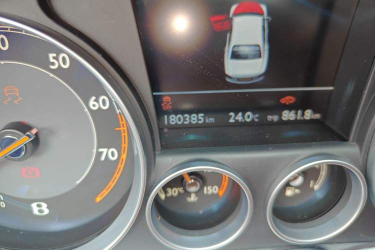 Used Bentley Flying Spur 2014 4.0T V8 Prestige Edition Odometer Close Up