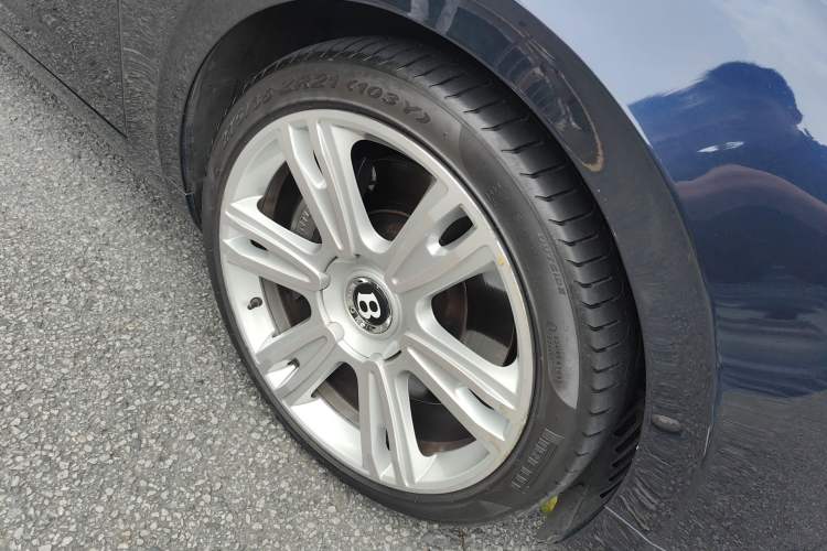 Used Bentley Flying Spur 2014 4.0T V8 Standard Edition Right Front Wheel Hub