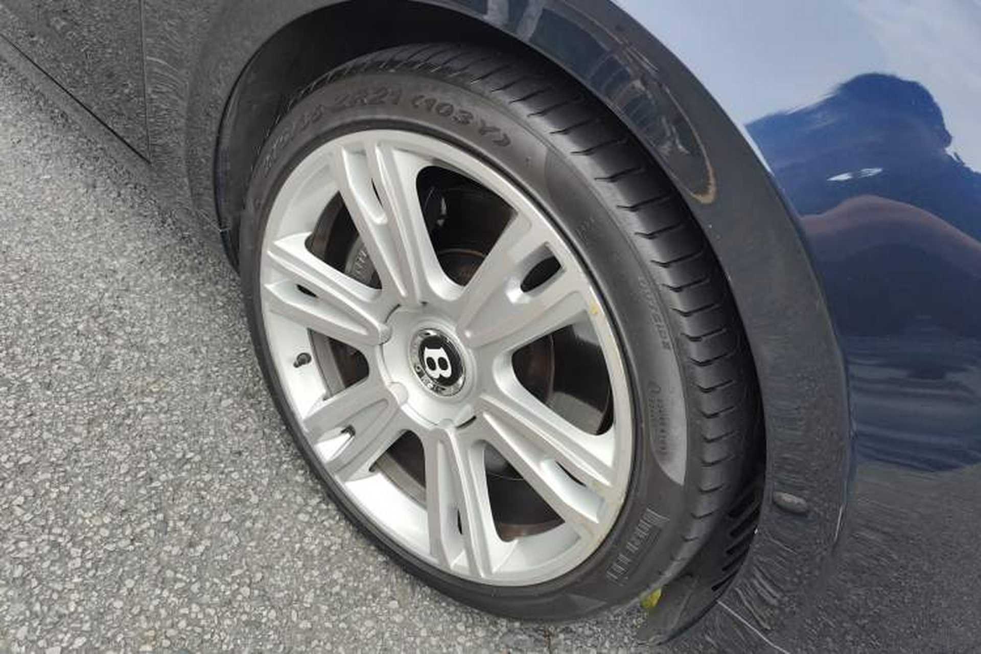 Used Bentley Flying Spur 2014 4.0T V8 Standard Edition Right Front Wheel Hub