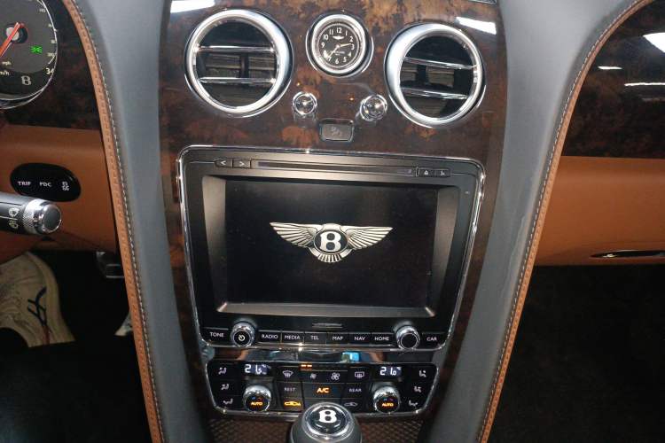Used Bentley Flying Spur 2014 4.0T V8 Prestige Edition Audio And AC Panel