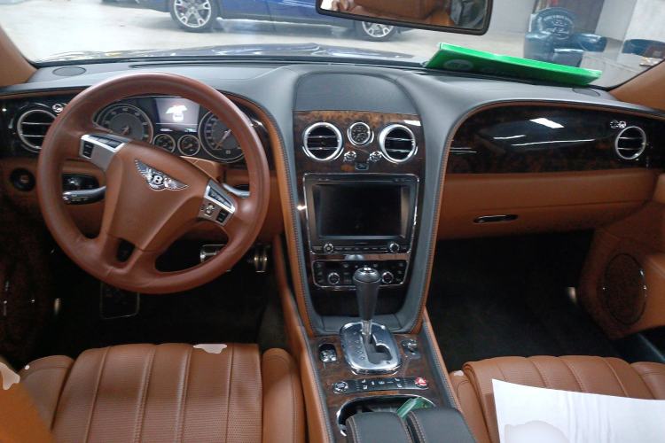Used Bentley Flying Spur 2014 4.0T V8 Prestige Edition Center Console