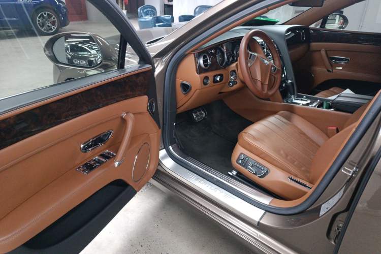 Used Bentley Flying Spur 2014 4.0T V8 Prestige Edition Driver Seat