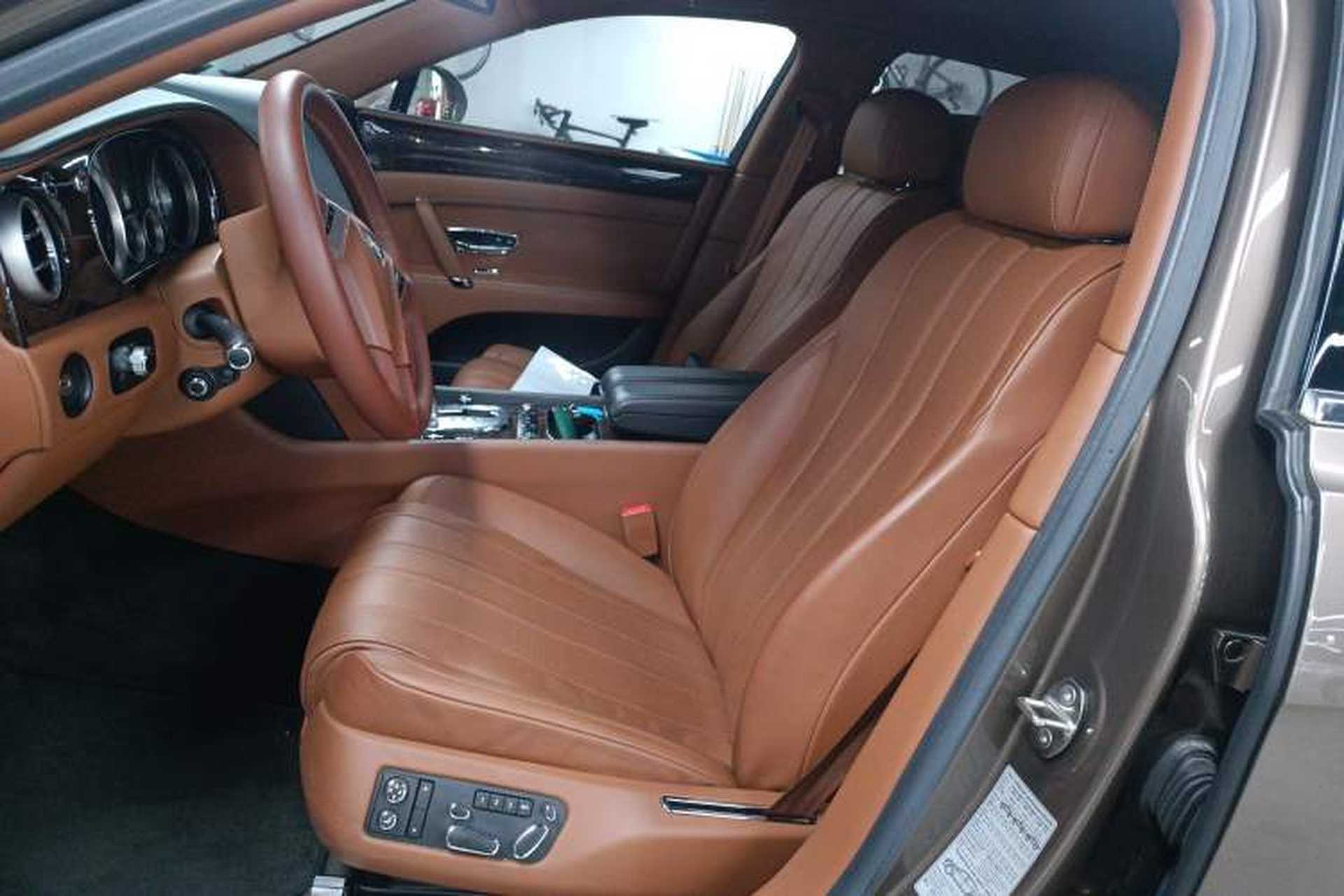 Used Bentley Flying Spur 2014 4.0T V8 Prestige Edition Left Front Seat