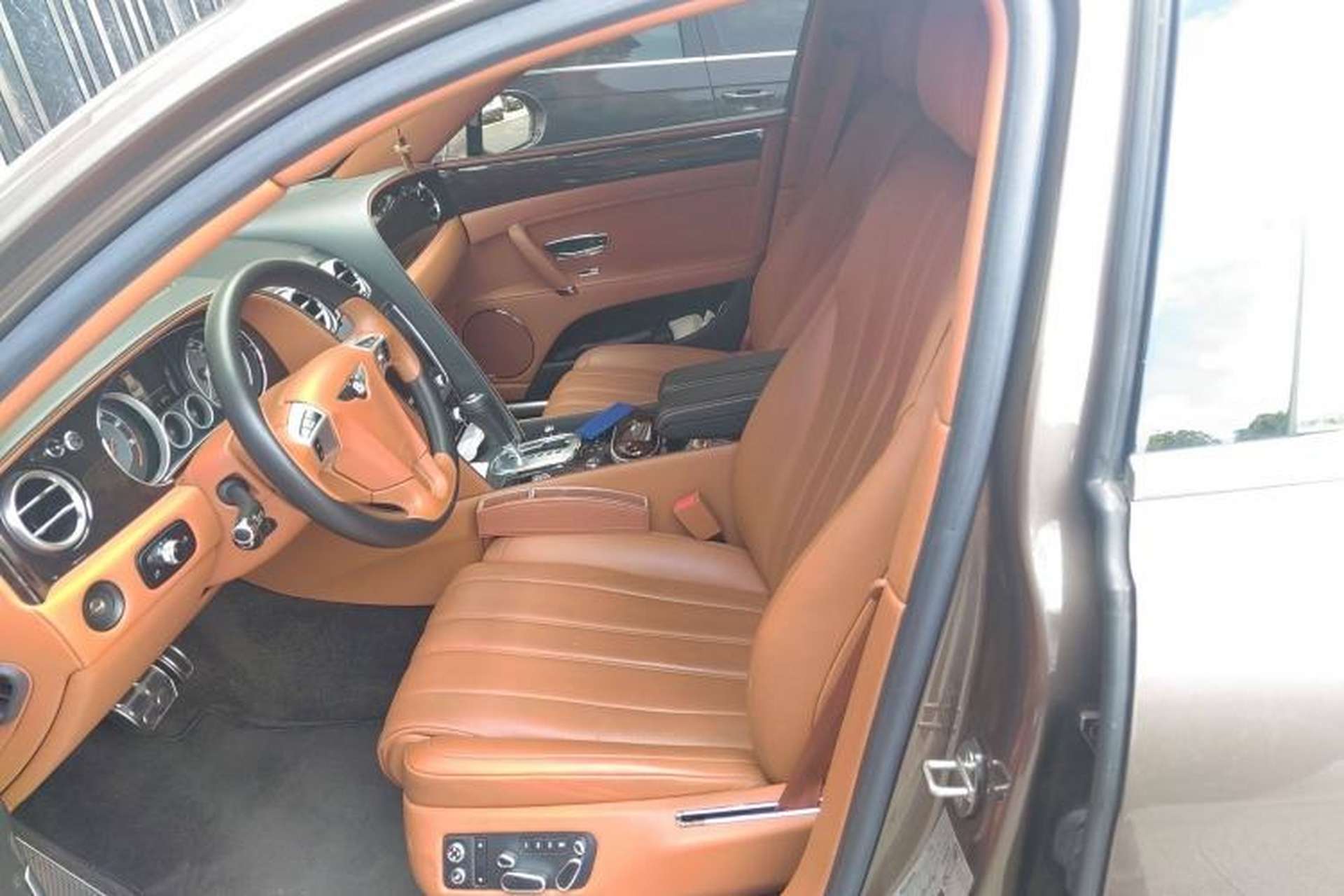 Used Bentley Flying Spur 2014 4.0T V8 Prestige Edition Left Front Seat