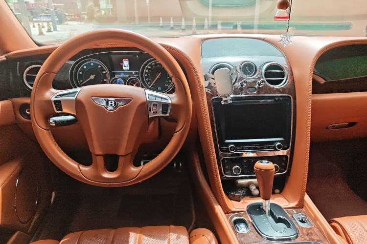 Used Bentley Flying Spur 2014 4.0T V8 Standard Edition Center Console