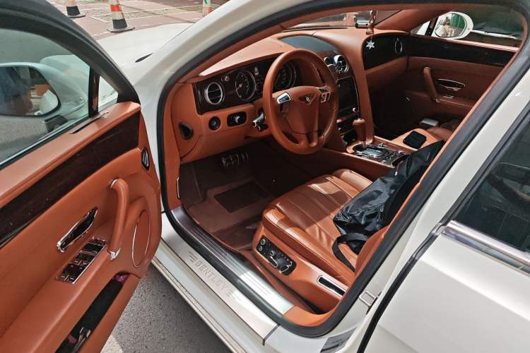 Used Bentley Flying Spur 2014 4.0T V8 Standard Edition Driver Seat