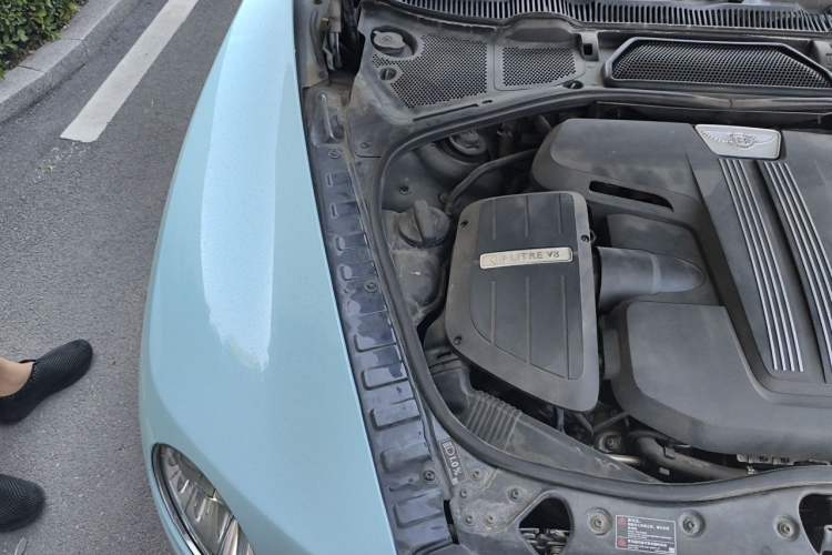 Used Bentley Flying Spur 2014 4.0T V8 Standard Edition Engine Bay Right