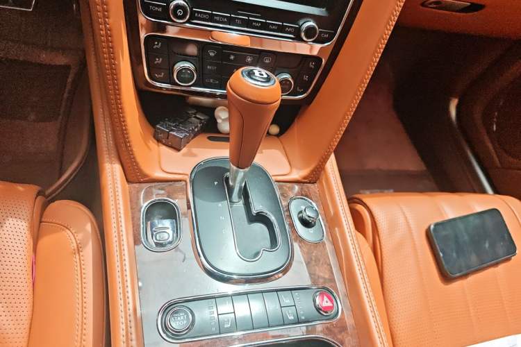 Used Bentley Flying Spur 2014 4.0T V8 Standard Edition Gear Lever