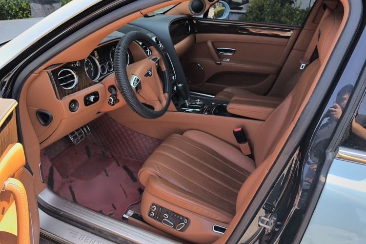 Used Bentley Flying Spur 2014 4.0T V8 Standard Edition Left Front Seat