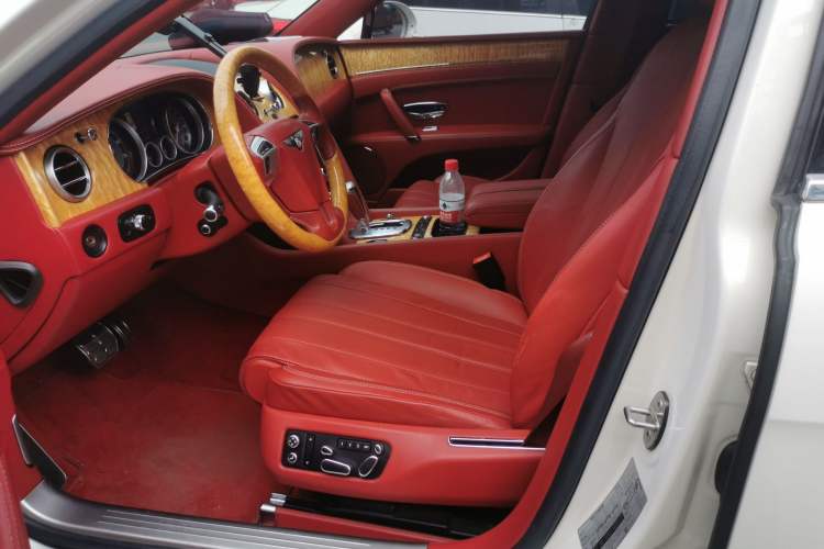 Used Bentley Flying Spur 2014 4.0T V8 Prestige Edition Left Front Seat