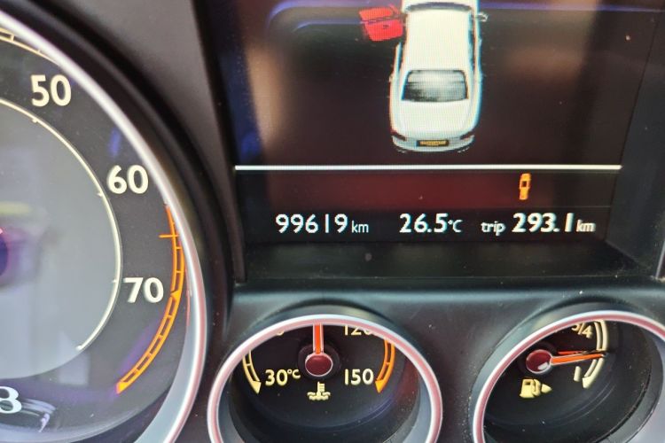 Used Bentley Flying Spur 2014 4.0T V8 Prestige Edition Odometer Close Up
