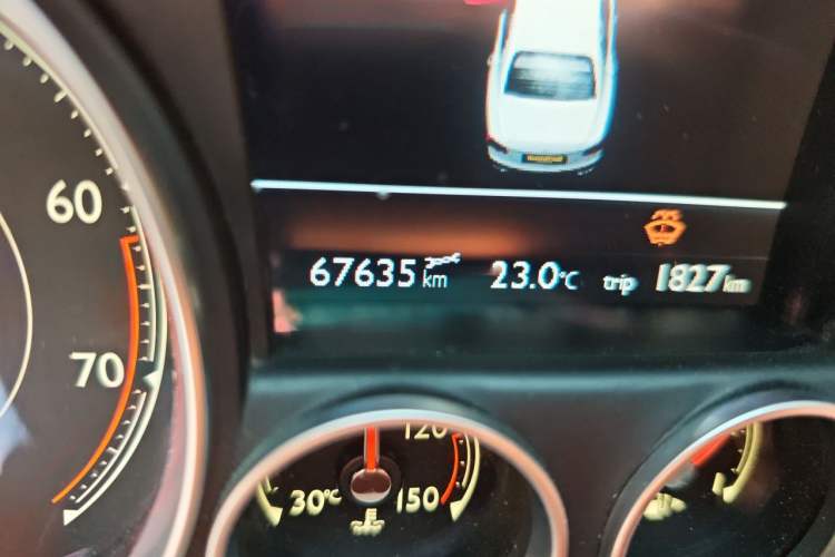 Used Bentley Flying Spur 2014 4.0T V8 Standard Edition Odometer Close Up