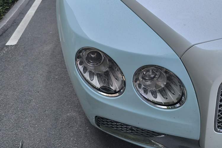 Used Bentley Flying Spur 2014 4.0T V8 Standard Edition Right Front Headlight