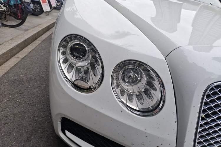 Used Bentley Flying Spur 2014 4.0T V8 Prestige Edition Right Front Headlight