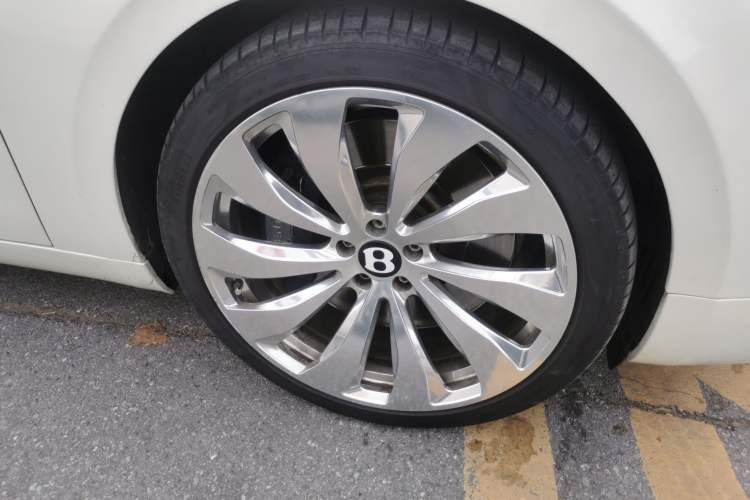 Used Bentley Flying Spur 2014 4.0T V8 Prestige Edition Right Front Wheel Hub