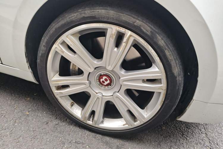 Used Bentley Flying Spur 2014 4.0T V8 Prestige Edition Right Front Wheel Hub