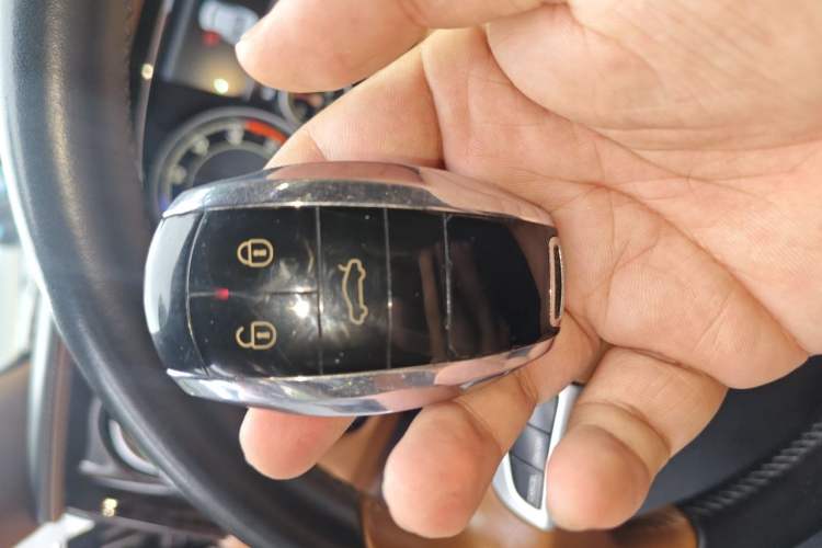 Used Bentley Flying Spur 2014 4.0T V8 Prestige Edition Vehicle Key