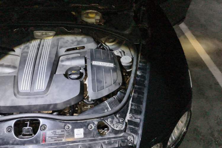 Used Bentley Flying Spur 2015 4.0T V8 Luxury Edition Engine Bay Left