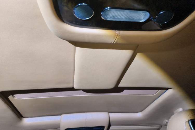 Used Bentley Flying Spur 2015 4.0T V8 Luxury Edition Headliner