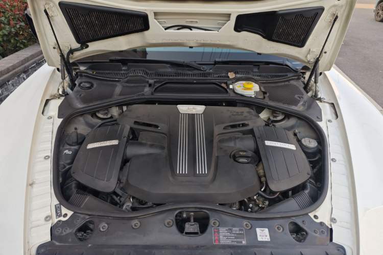 Used Bentley Flying Spur 2015 4.0T V8 Standard Edition Engine Bay