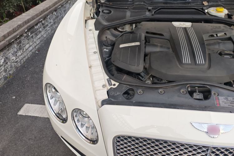 Used Bentley Flying Spur 2015 4.0T V8 Standard Edition Engine Bay Right