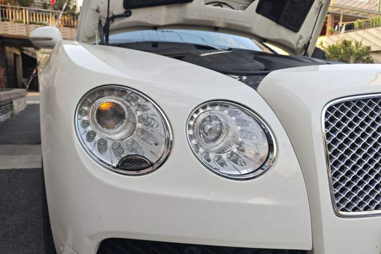 Used Bentley Flying Spur 2015 4.0T V8 Standard Edition Right Front Headlight