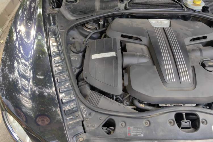 Used Bentley Flying Spur 2016 4.0T V8 Standard Edition Engine Bay Right