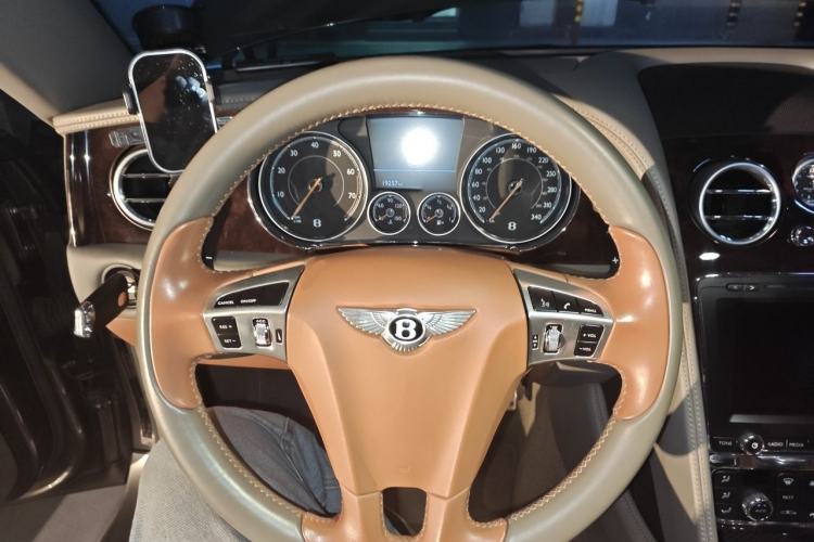 Used Bentley Flying Spur 2016 4.0T V8 Standard Edition Steering Wheel