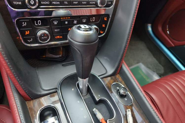 Used Bentley Flying Spur 2016 4.0T V8 Standard Edition Gear Lever