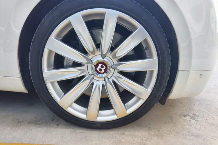 Used Bentley Flying Spur 2016 4.0T V8 Standard Edition Right Front Wheel Hub
