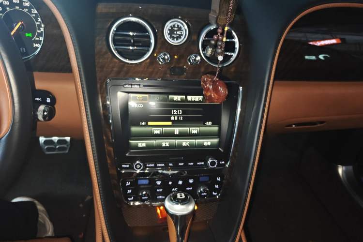 Used Bentley Flying Spur 2017 4.0T V8 Standard Edition Audio And AC Panel