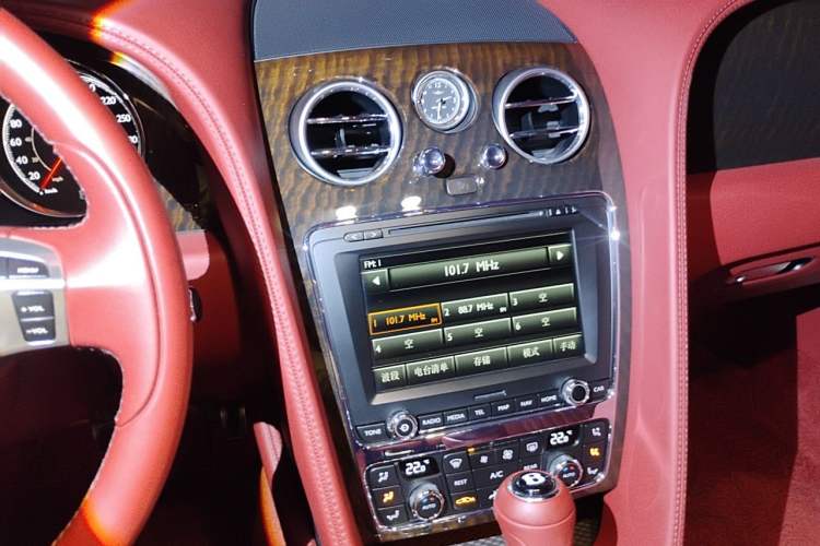 Used Bentley Flying Spur 2017 4.0T V8 Standard Edition Audio And AC Panel