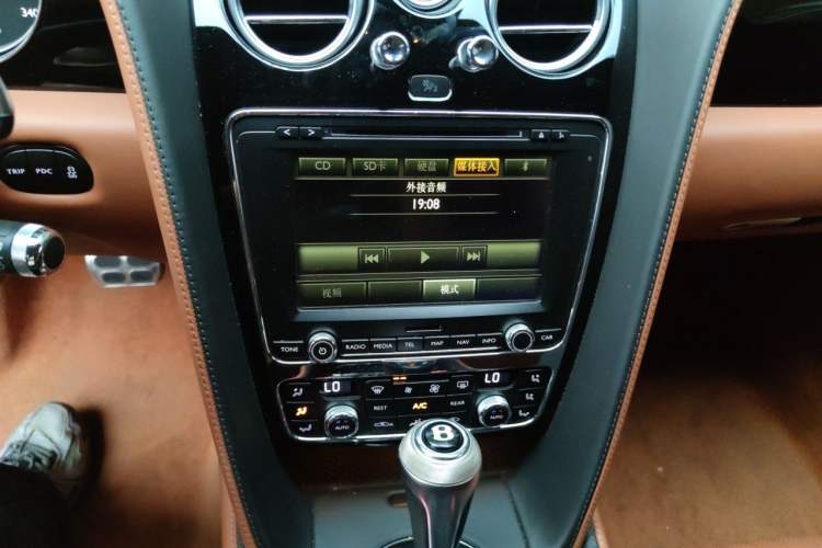 Used Bentley Flying Spur 2017 4.0T V8 S Standard Edition Audio And AC Panel
