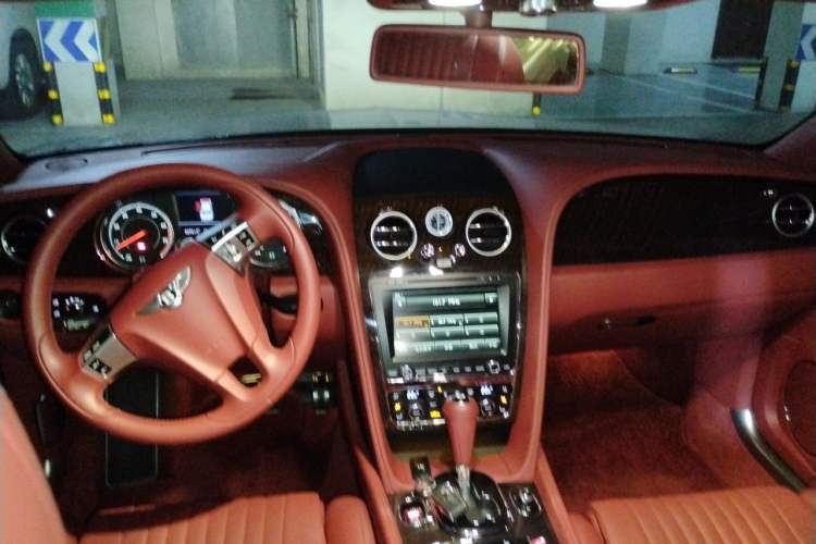 Used Bentley Flying Spur 2017 4.0T V8 Standard Edition Center Console