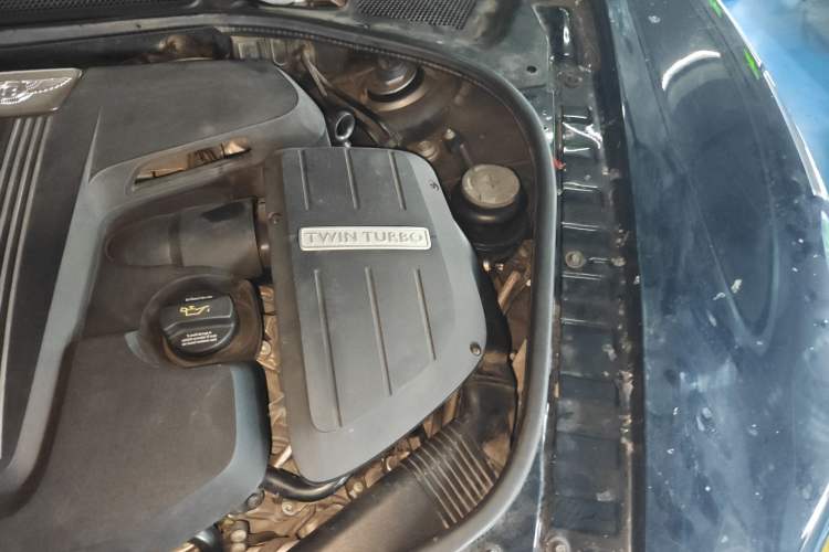 Used Bentley Flying Spur 2017 4.0T V8 Standard Edition Engine Bay Left