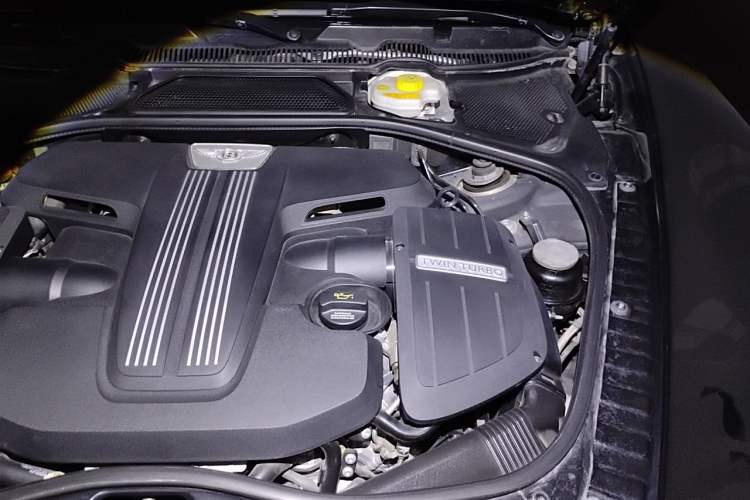 Used Bentley Flying Spur 2017 4.0T V8 Standard Edition Engine Bay Left