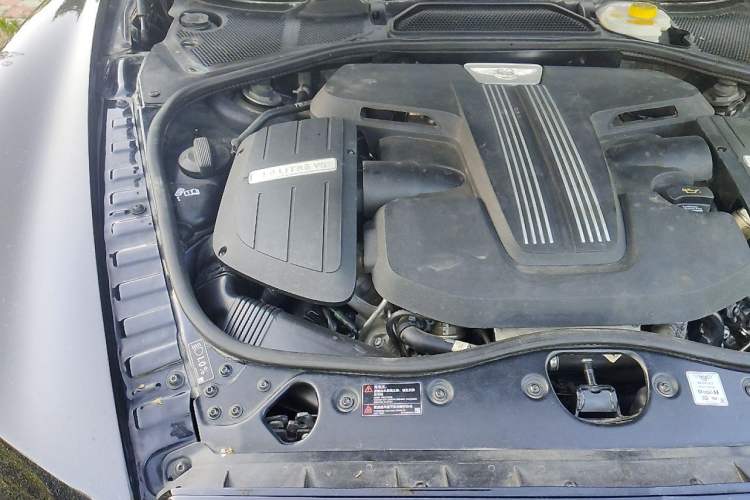Used Bentley Flying Spur 2017 4.0T V8 S Standard Edition Engine Bay Right