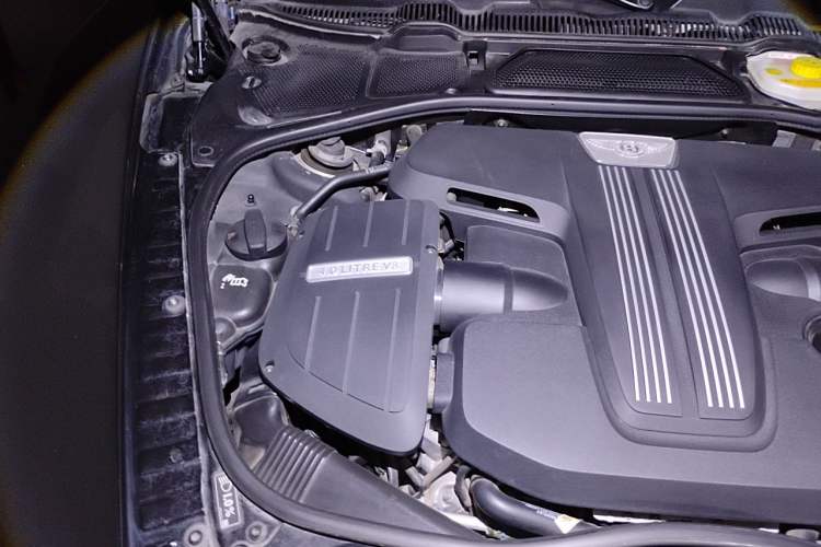 Used Bentley Flying Spur 2017 4.0T V8 Standard Edition Engine Bay Right