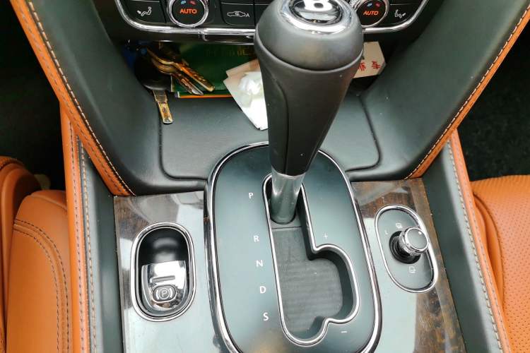 Used Bentley Flying Spur 2017 4.0T V8 Standard Edition Gear Lever