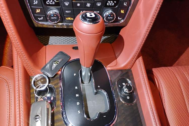 Used Bentley Flying Spur 2017 4.0T V8 Standard Edition Gear Lever