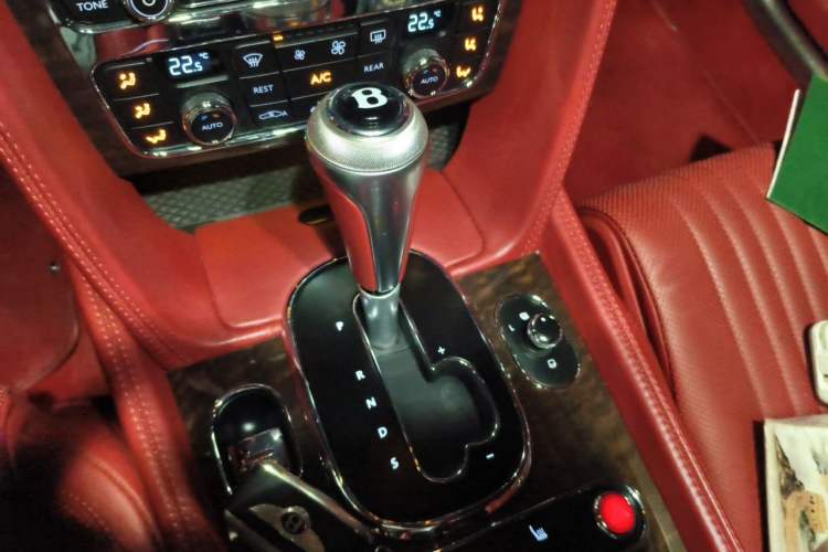 Used Bentley Flying Spur 2017 4.0T V8 S Standard Edition Gear Lever