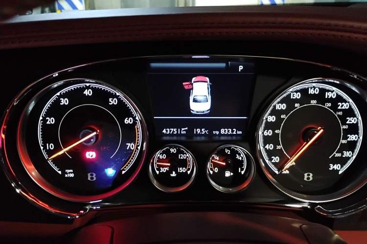 Used Bentley Flying Spur 2017 4.0T V8 Standard Edition Instrument Cluster