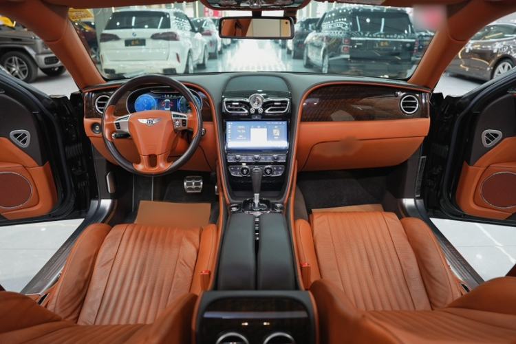 Used Bentley Flying Spur 2017 4.0T V8 Standard Edition Interior 3