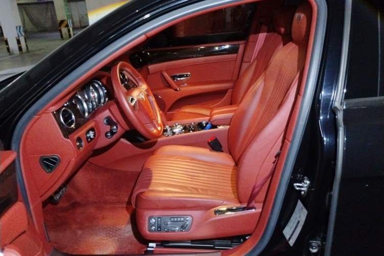 Used Bentley Flying Spur 2017 4.0T V8 Standard Edition Left Front Seat