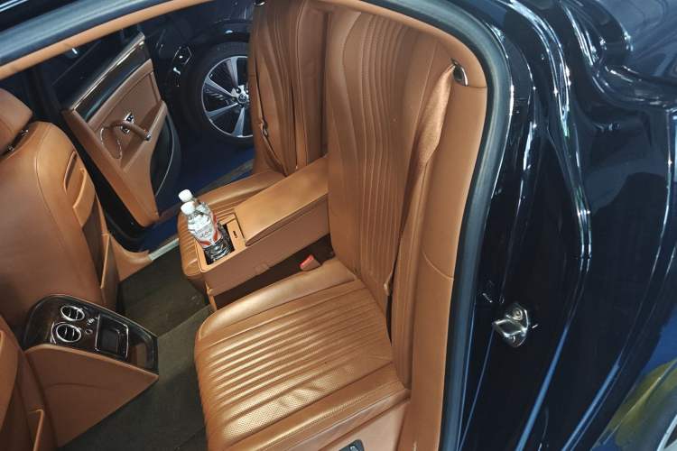 Used Bentley Flying Spur 2017 4.0T V8 Standard Edition Left Rear Seat
