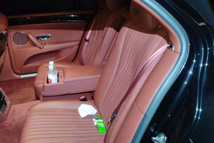 Used Bentley Flying Spur 2017 4.0T V8 Standard Edition Left Rear Seat