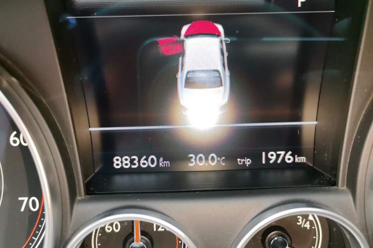 Used Bentley Flying Spur 2017 4.0T V8 Standard Edition Odometer Close Up