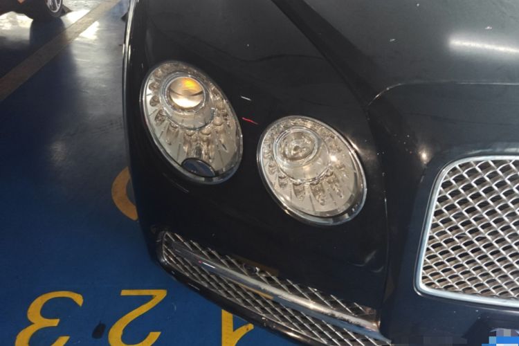 Used Bentley Flying Spur 2017 4.0T V8 Standard Edition Right Front Headlight