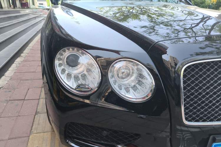 Used Bentley Flying Spur  Right Front Headlight